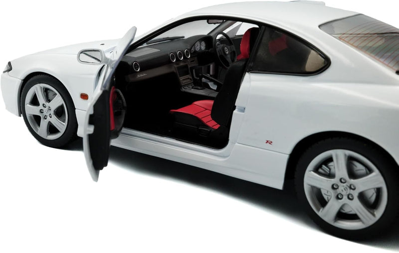 Nissan Silvia S15 Spec-R Aero 1999 Aspen White 1:18 - 87019
