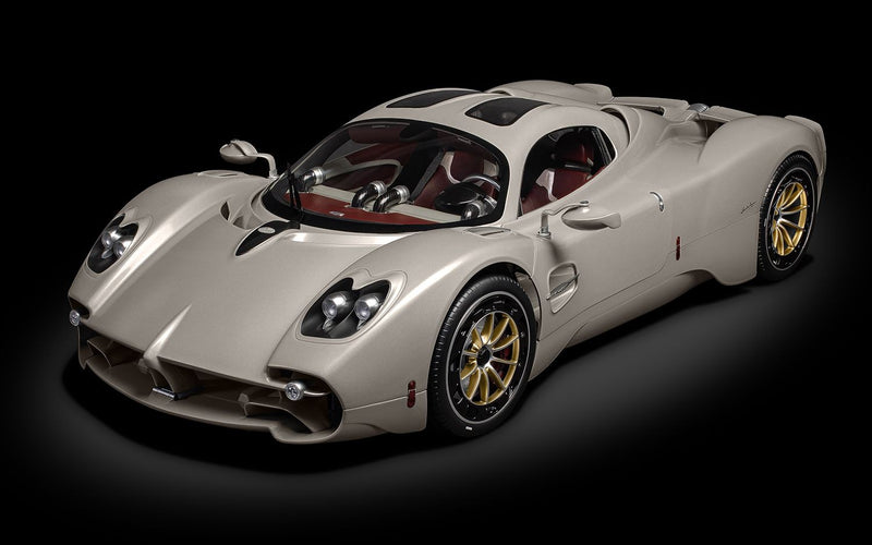 Pagani Utopia Coupe Rinascimento Lucido Kit Pocher 1:8 - 87021
