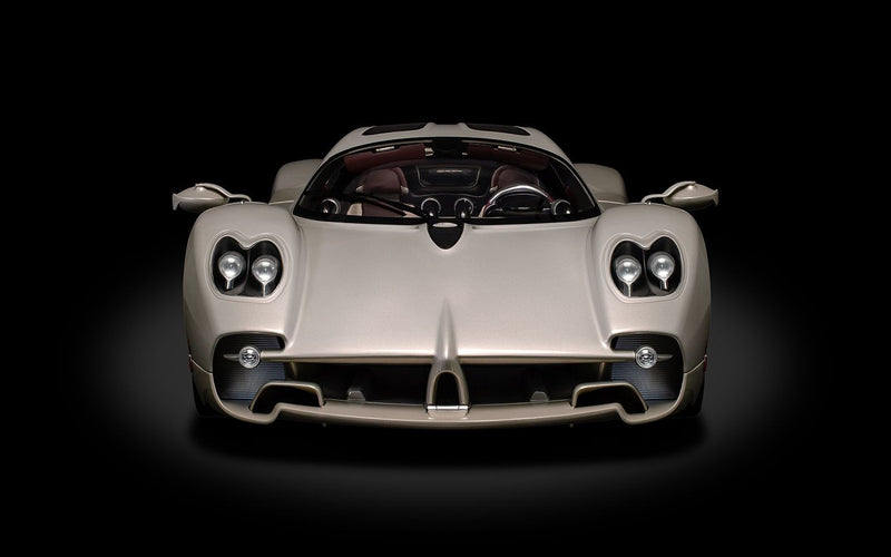 Pagani Utopia Coupe Rinascimento Lucido Kit Pocher 1:8 - 87028