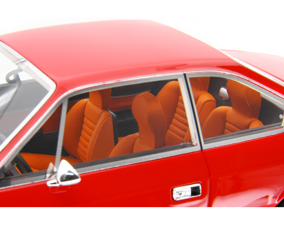 Lancia Beta Coupé 1.6 – 1.8 Rosso Corsa 1973-75 scala 1:18 Laudoracing - 87173
