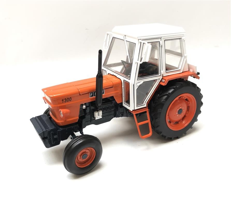 Fiat 1300 2WD Trattore 1:32 - 87193