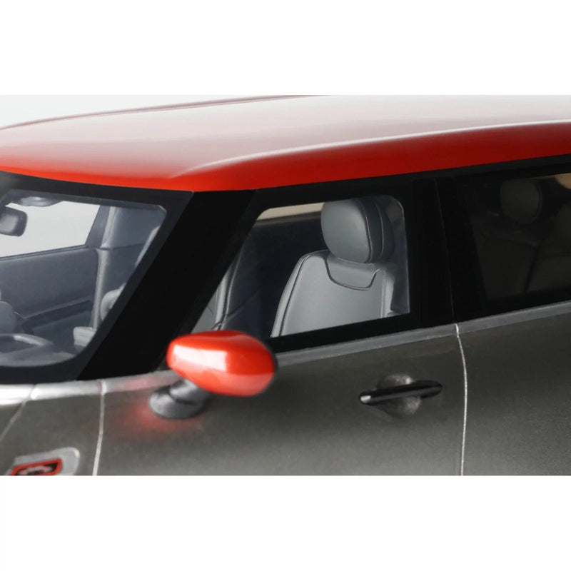 Mini Clubman (F54) JCW 2021 Melting Silver III Red Deco 1:18 - 87584