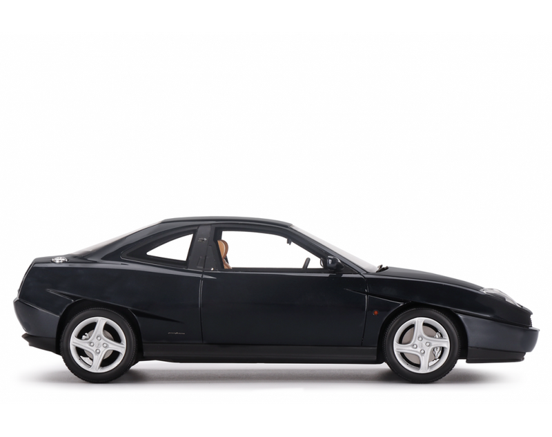 Fiat Coupe 2.0 Turbo 20v 1996 Nero Inchiostro 1:18 - 88024