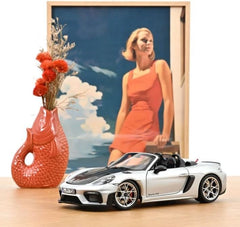 Porsche 718 Spyder RS 2023 Weissach-Pach Gt Silver Metallic 1:18 - 88201