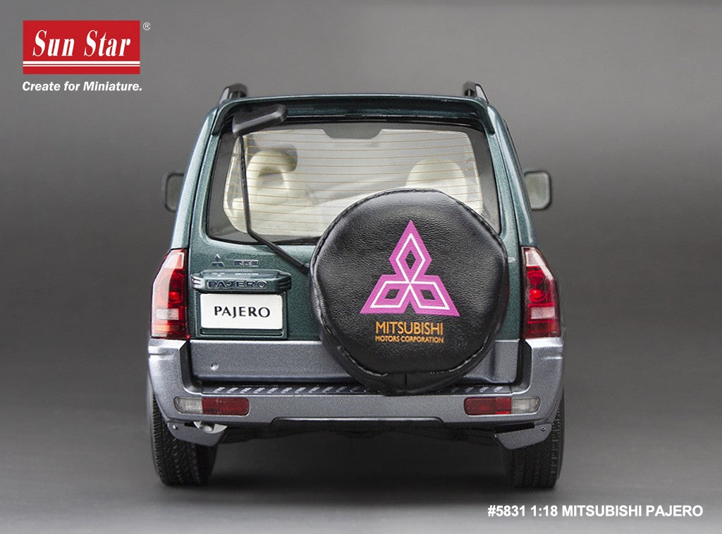 Mitsubishi Pajero 3.5L V6 (V73) 2006 Green Metallic 1:18 - 88241