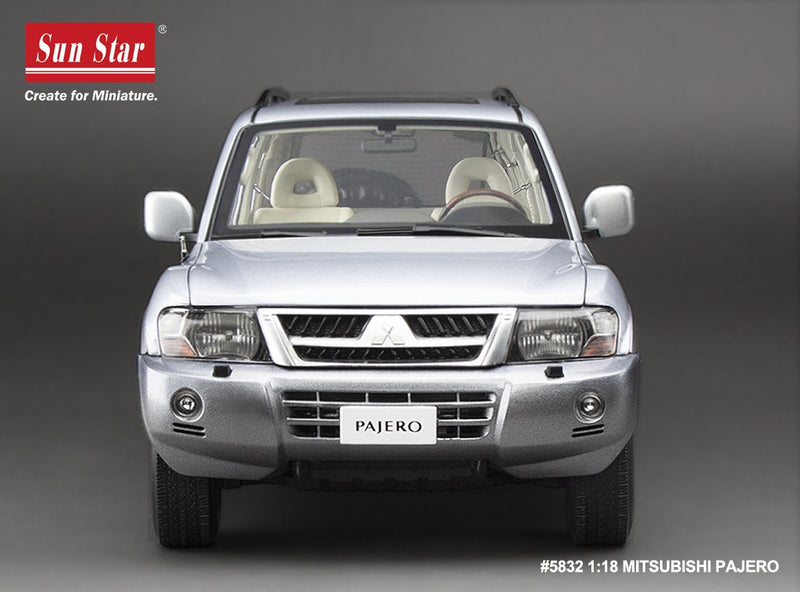 Mitsubishi Pajero 3.5L V6 (V73) 2006 Silver Gray 1:18 - 88254