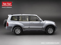 Mitsubishi Pajero 3.5L V6 (V73) 2006 Silver Gray 1:18 - 88256