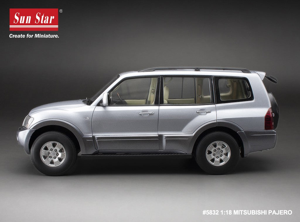 Mitsubishi Pajero 3.5L V6 (V73) 2006 Silver Gray 1:18 - 88257
