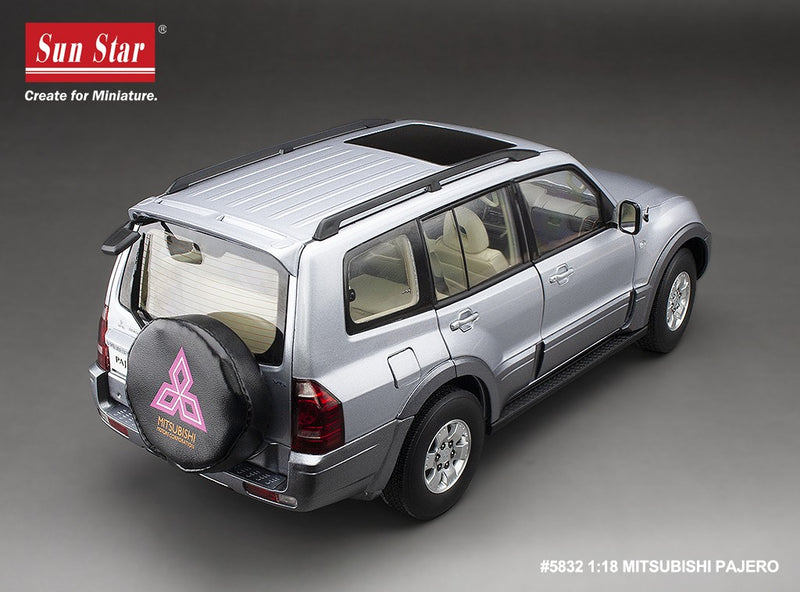 Mitsubishi Pajero 3.5L V6 (V73) 2006 Silver Gray 1:18 - 88259