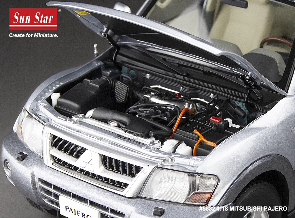 Mitsubishi Pajero 3.5L V6 (V73) 2006 Silver Gray 1:18 - 88261