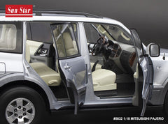 Mitsubishi Pajero 3.5L V6 (V73) 2006 Silver Gray 1:18 - 88262
