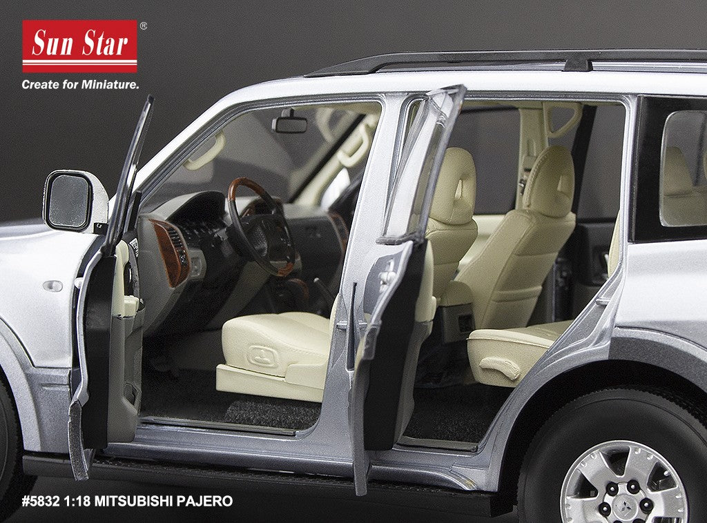 Mitsubishi Pajero 3.5L V6 (V73) 2006 Silver Gray 1:18 - 88263