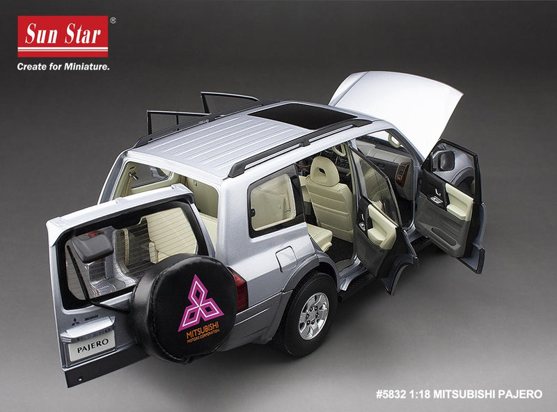 Mitsubishi Pajero 3.5L V6 (V73) 2006 Silver Gray 1:18 - 88265