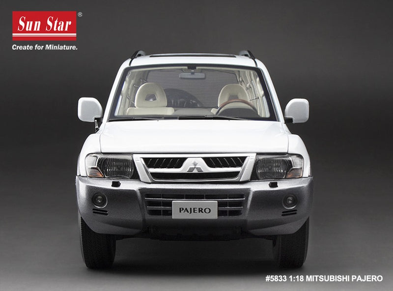Mitsubishi Pajero 3.5L V6 (V73) 2006 White 1:18 - 88272
