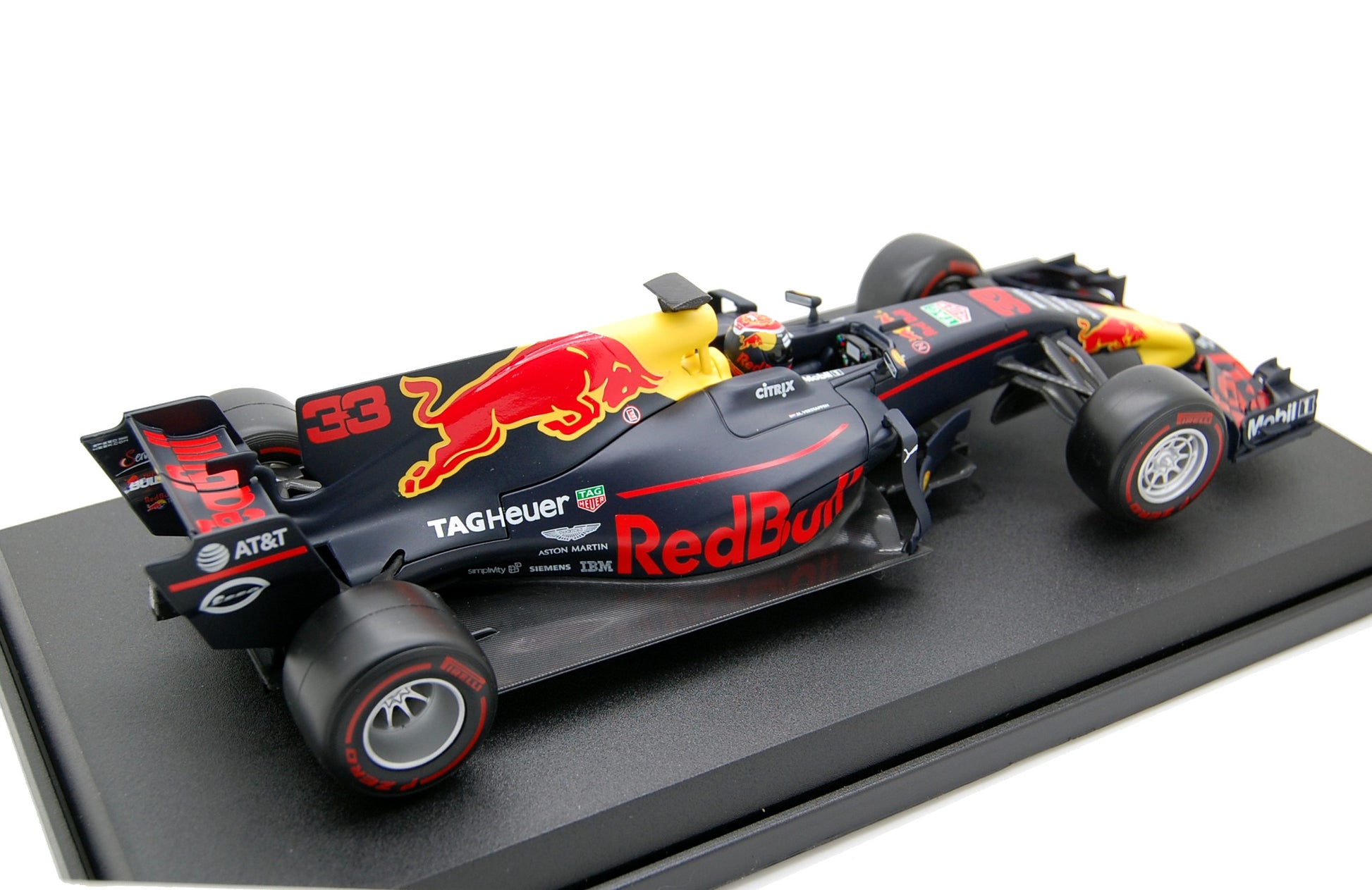 Red Bull Tag Heuer RB13 2017 Max Verstappen 1:18 - 8834