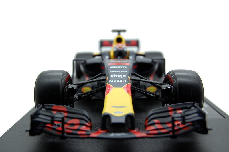 Red Bull Tag Heuer RB13 2017 Max Verstappen 1:18 - 8838