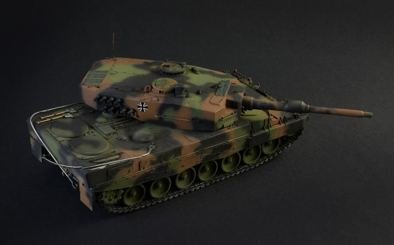 Leopard 2 A4 Carro Armato War Thunder Kit 1:35 - 88611