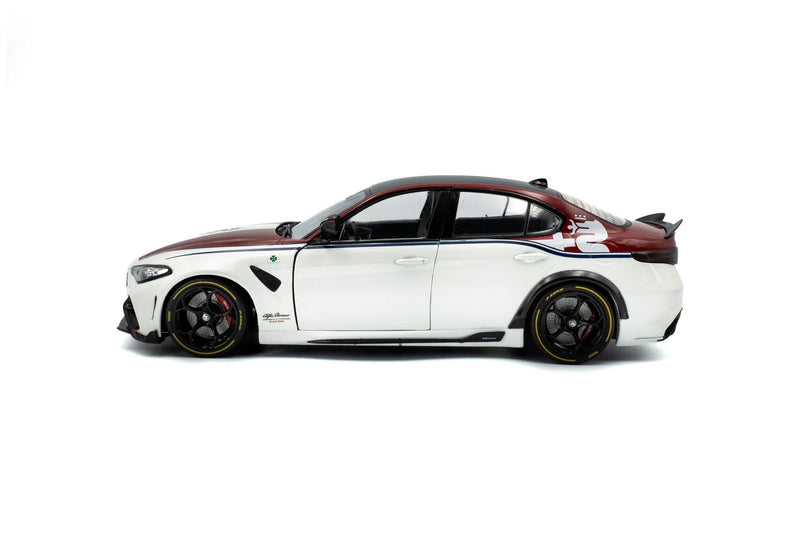 Alfa Romeo Giulia GTA 2023 White-Red 1:18 - 88697