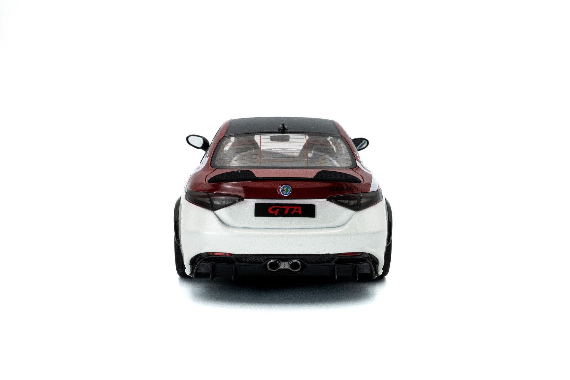 Alfa Romeo Giulia GTA 2023 White-Red 1:18 - 88698