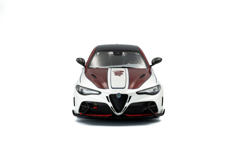 Alfa Romeo Giulia GTA 2023 White-Red 1:18 - 88701