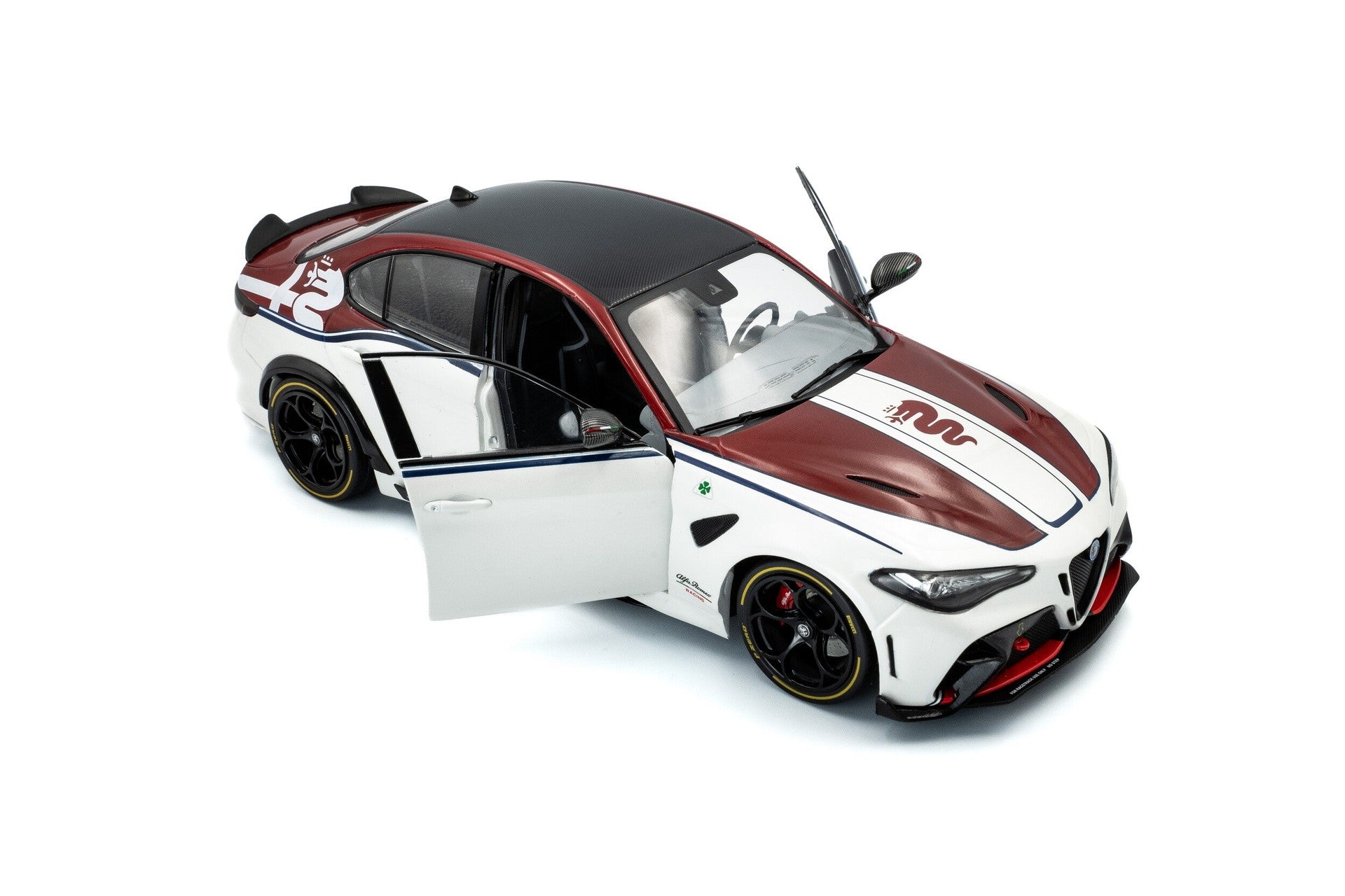 Alfa Romeo Giulia GTA 2023 White-Red 1:18 - 88702