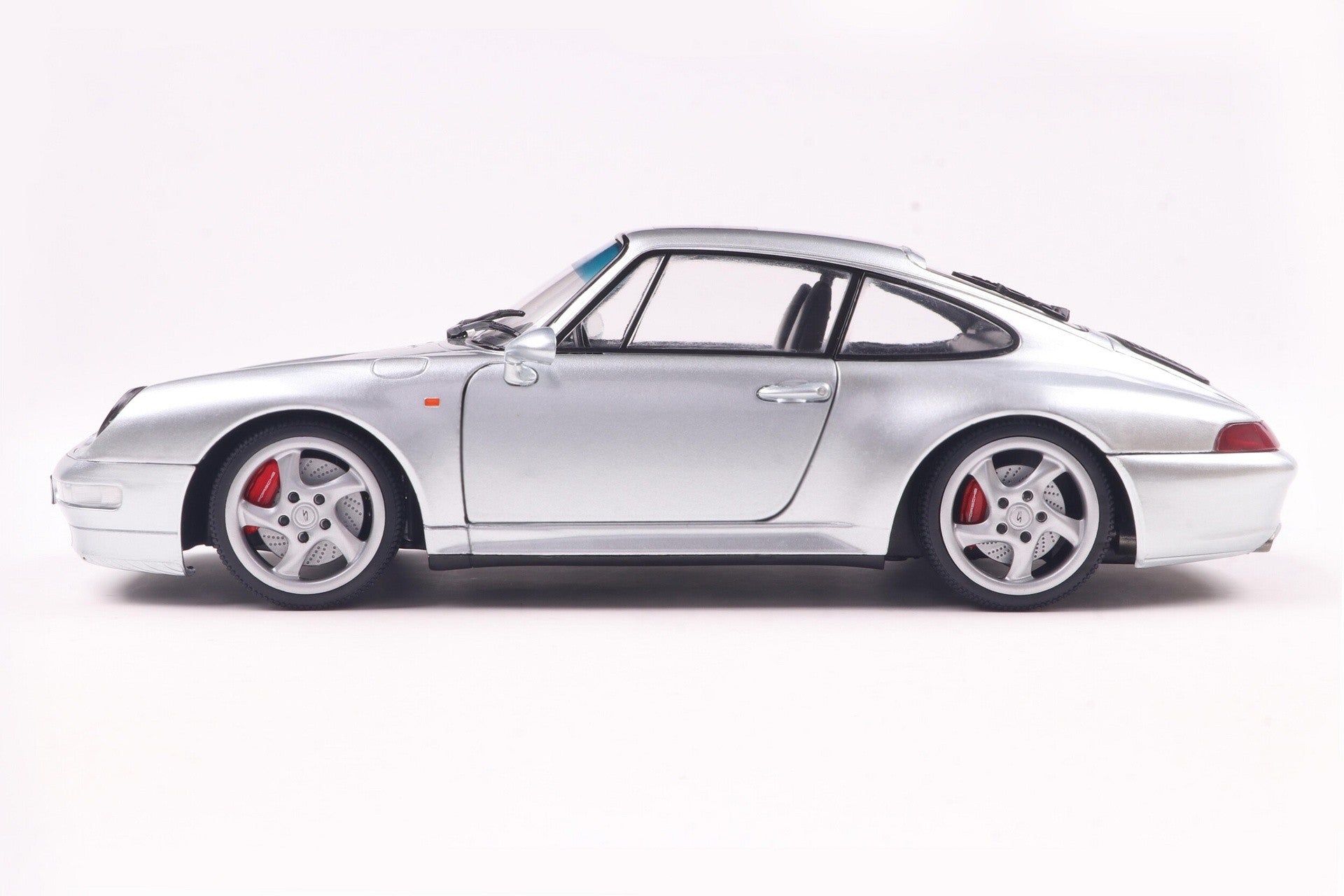 Porsche 911 (993) S 1996 Polar Silver 1:18 - 88818