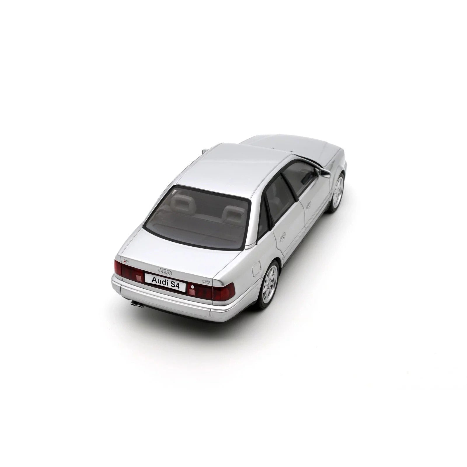 Audi S4 (C4) 4.2 V8 1993 Crystal Silver C6 1:18 - 89187
