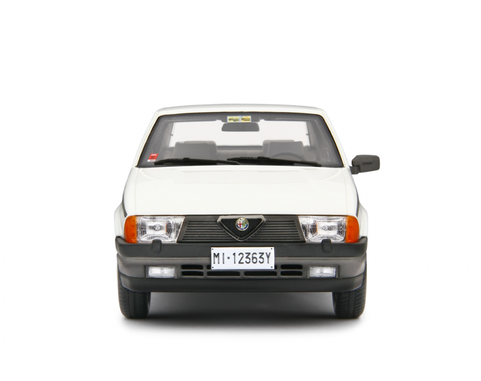 Alfa Romeo Alfa 75 1.6-1.8 1985 Bianco 1:18 - 89283