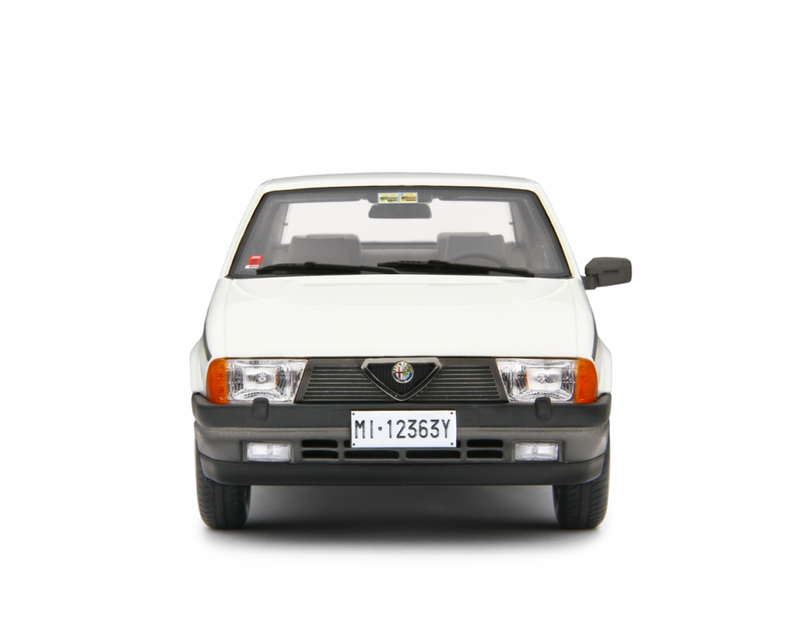 Alfa Romeo Alfa 75 1.6-1.8 1985 Bianco 1:18 - 89283
