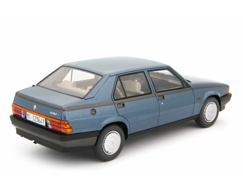 Alfa Romeo Alfa 75 1.6-1.8 1985 Blu metallizzato 1:18 - 89298