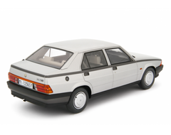 Alfa Romeo Alfa 75 1.6-1.8 1985 Grigio metallizzato 1:18 - 89312