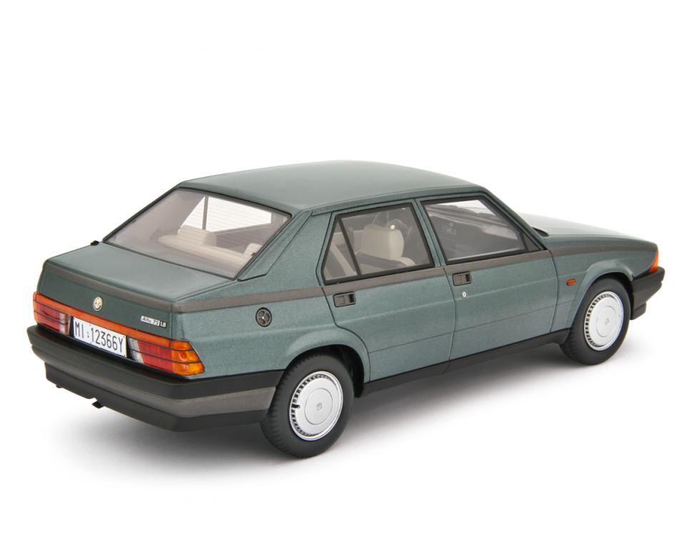 Alfa Romeo Alfa 75 1.6-1.8 1985 Verde metallizzato 1:18 - 89324