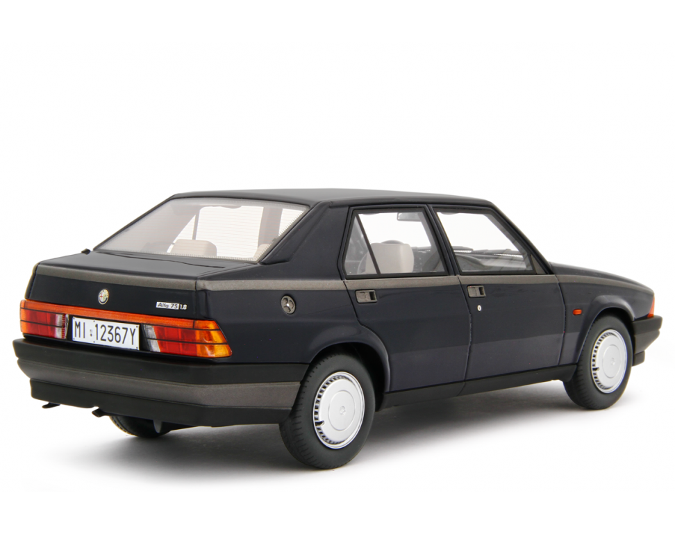 Alfa Romeo Alfa 75 1.6-1.8 1985 Blu scuro 1:18 - 89333