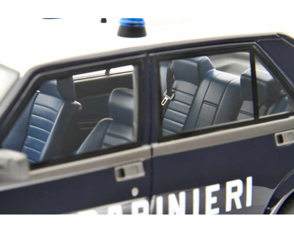 Alfa Romeo Alfa 75 1.6-1.8 1985 Carabinieri 1:18 - 89352