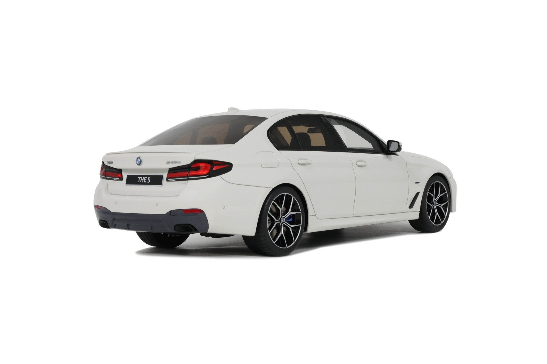 BMW 5 Series 545e Xdrive M Sport (F90) 2023 White 1:18 - 89468