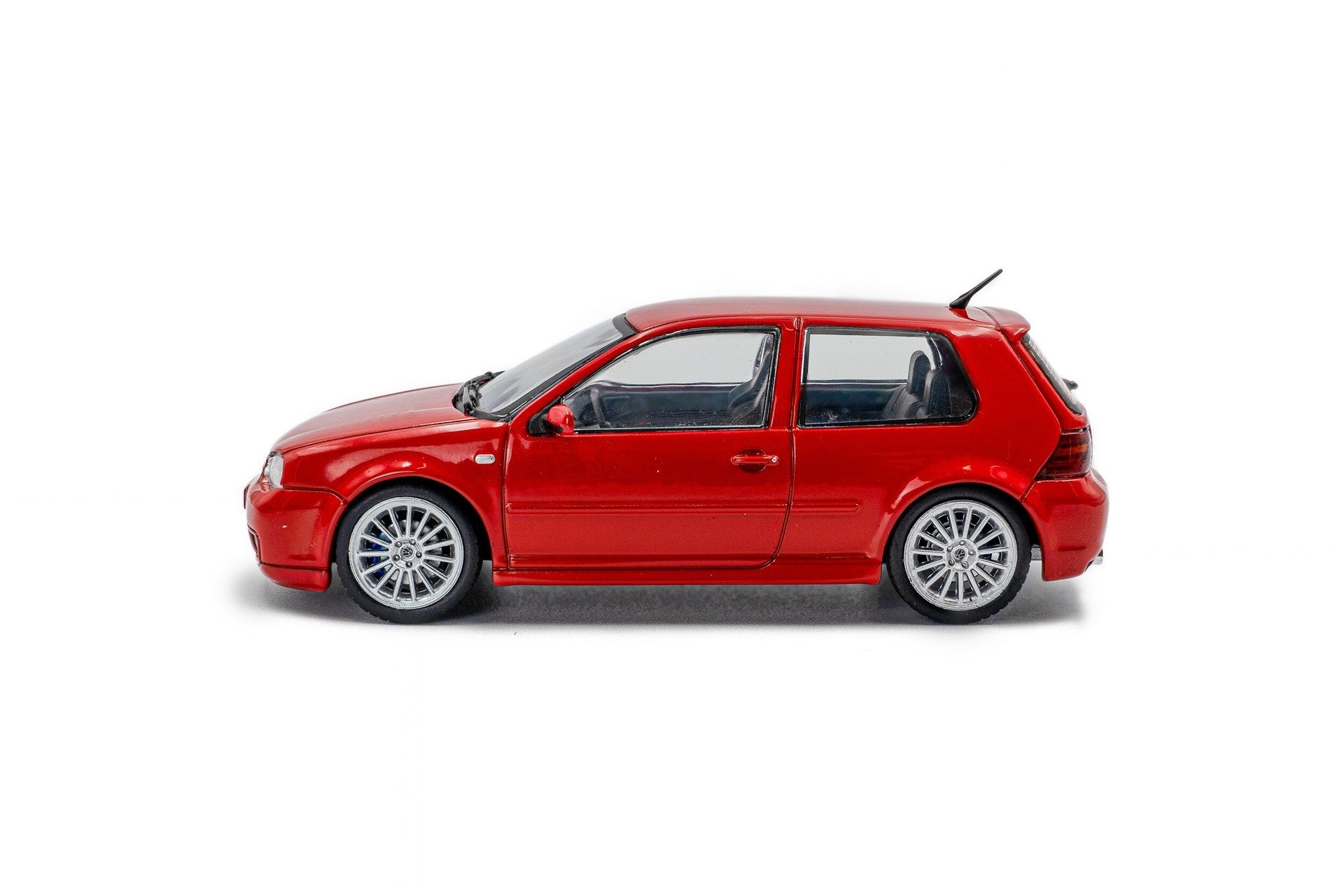 Volkswagen Golf IV R32 2003 Toronto Red 1:43 - 89869