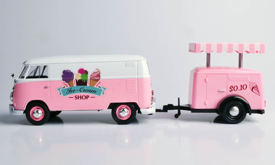 Volkswagen T2 van "Ice Cream set" Pink con rimorchio 1:24 - 8989