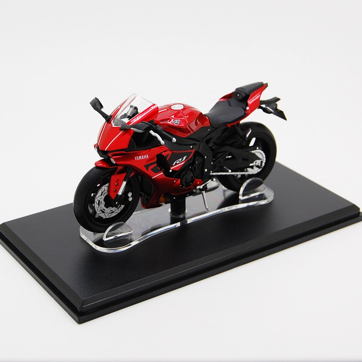 Yamaha YZF-R1 2022 Metallic Red - Black 1:18 - 90214