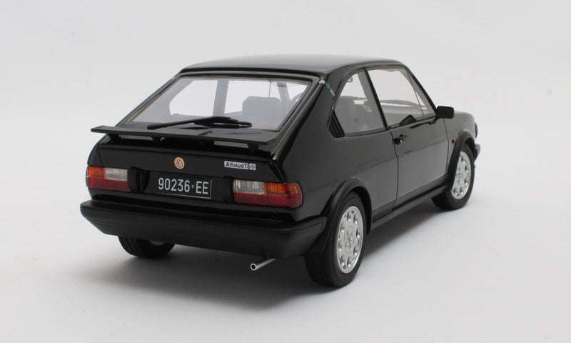 Alfa Romeo Alfa Sud Ti 1983 Black 1:18 - 90280