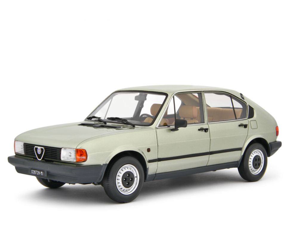 Alfa Romeo Alfasud 1.2 4 Porte 1980 Verde Acqua Metallizzato 1:18 - 90384