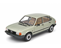 Alfa Romeo Alfasud 1.2 4 Porte 1980 Verde Acqua Metallizzato 1:18 - 90388