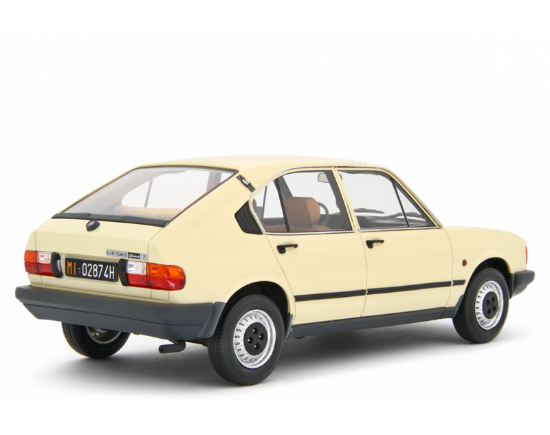 Alfa Romeo Alfasud 1.2 4 Porte 1980 Avorio 1:18 - 90410
