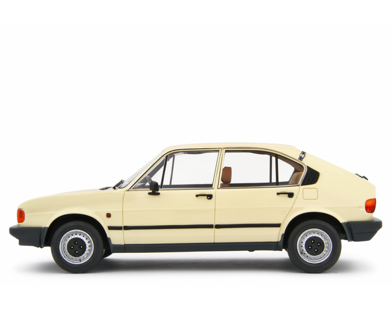 Alfa Romeo Alfasud 1.2 4 Porte 1980 Avorio 1:18 - 90411