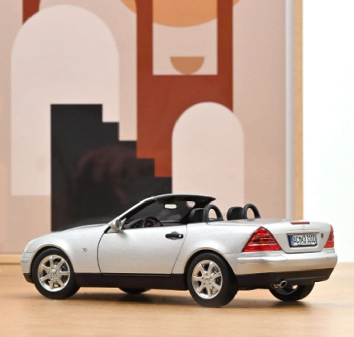 Mercedes-Benz SLK 1996 Cabriolet Spider Silver1:18 - 90515