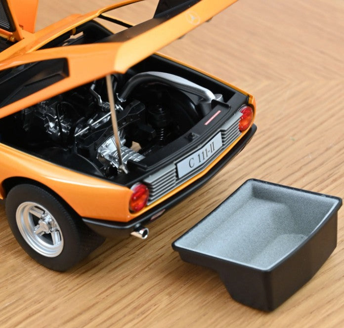 Mercedes-Benz C111 II 1970 Orange 1:18 - 90526