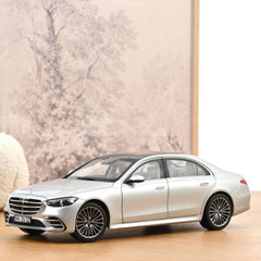 Mercedes-Benz S-Class AMG-Line 2021 Brillant Silver 1:18 - 91091