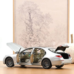 Mercedes-Benz S-Class AMG-Line 2021 Brillant Silver 1:18 - 91092