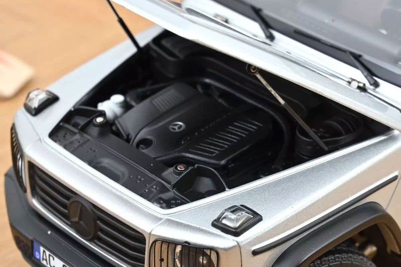Mercedes-Benz G-Klasse 2024 Iridium Silver 1:18 - 91105