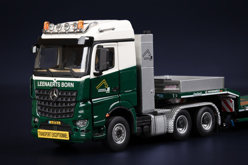 Mercedes-Benz Arocs Streamspace 6x4 "Leenaerts Born" with Nooteboom MCOS Semi Low loader 4-Axle with Ramps 1:50 - 91182