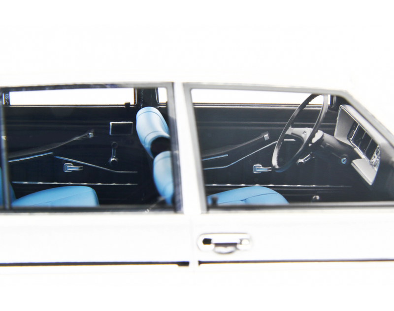 Fiat 131 1600 Mirafiori Special 1974 Bianco 1:18 - 91381